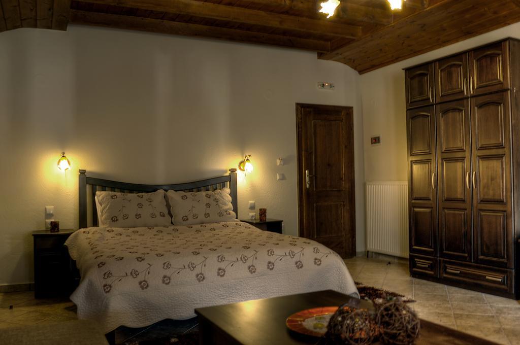 Toula Rooms Ángistron Rom bilde