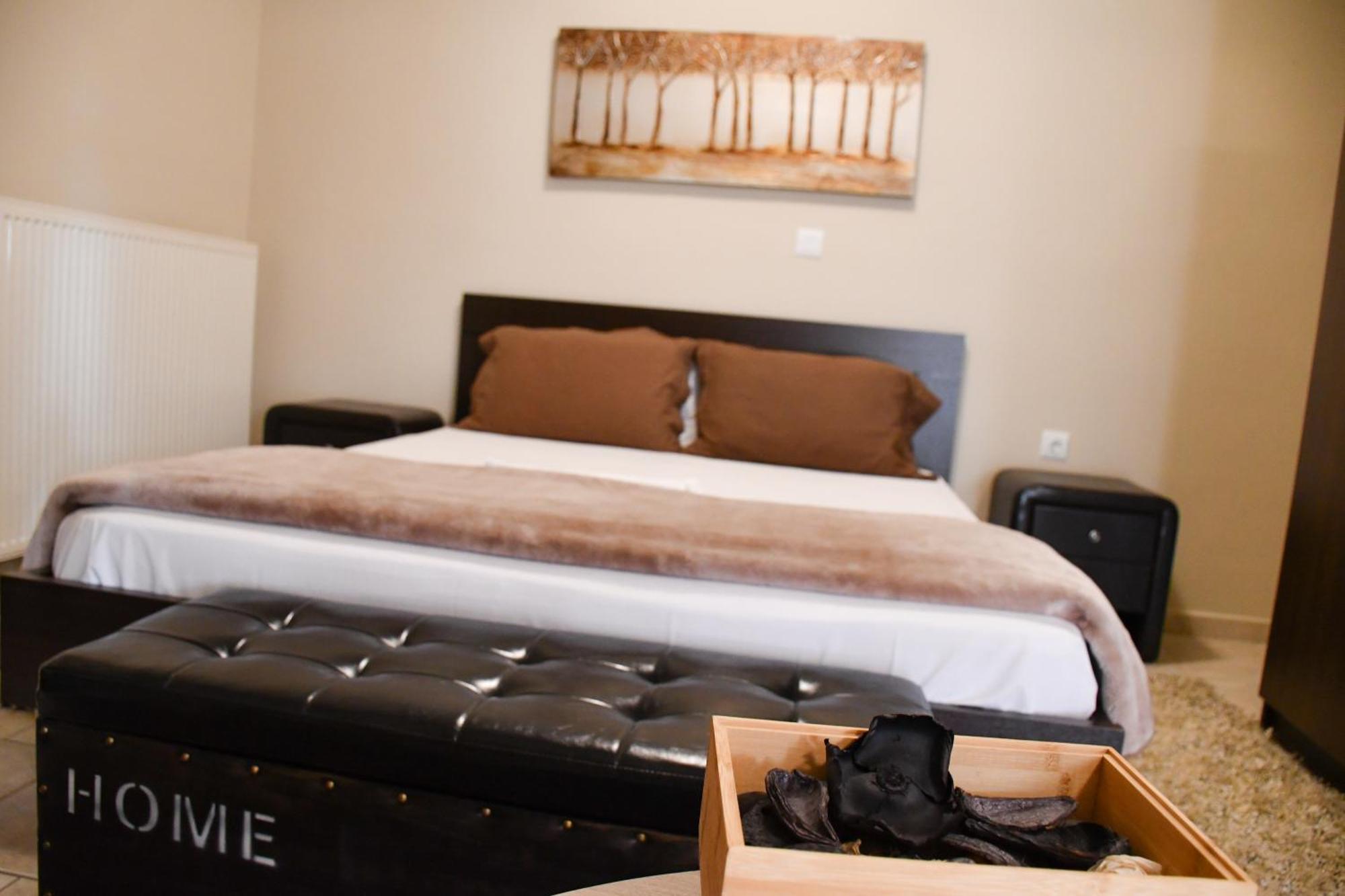 Toula Rooms Ángistron Eksteriør bilde