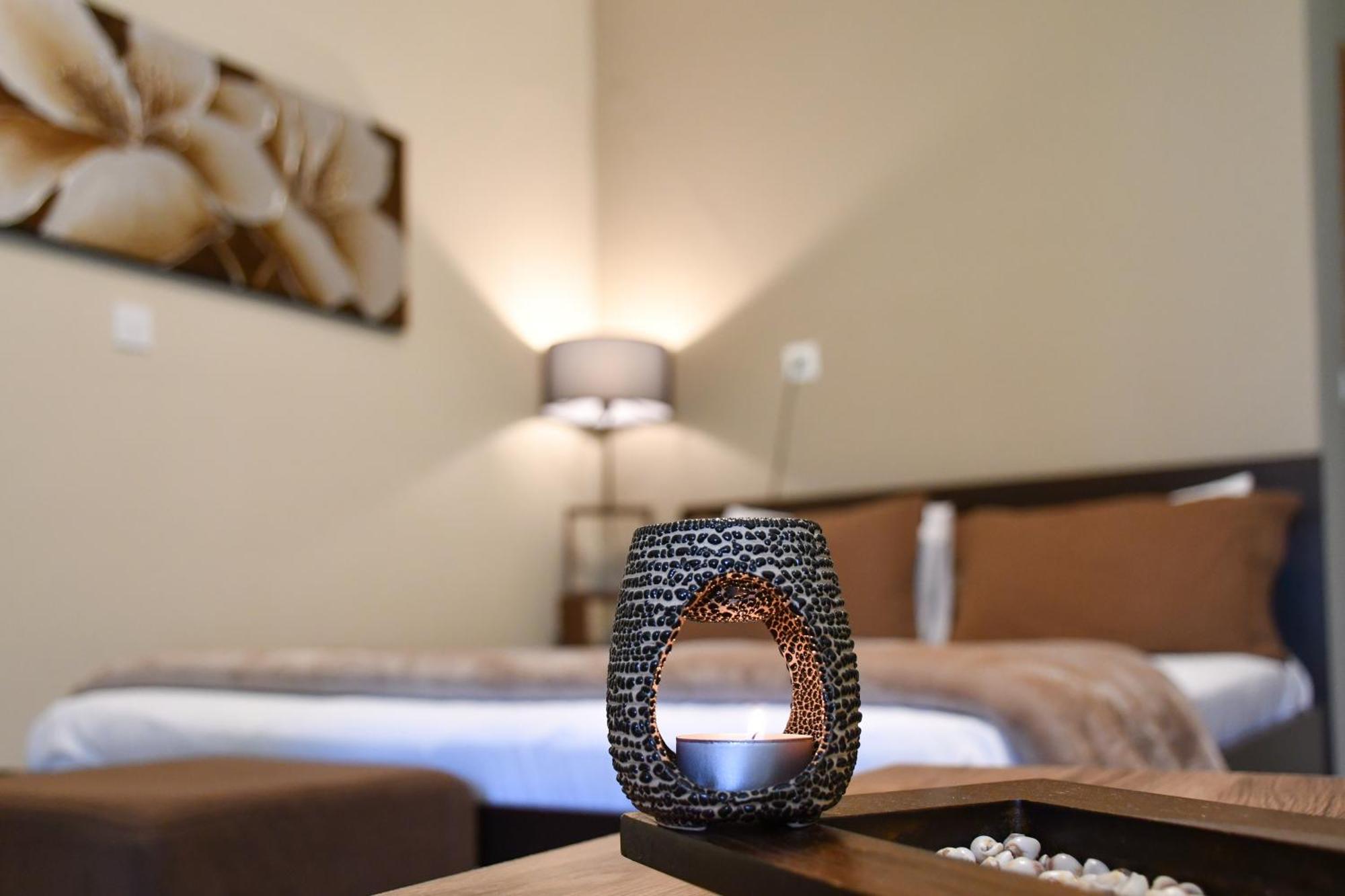 Toula Rooms Ángistron Eksteriør bilde
